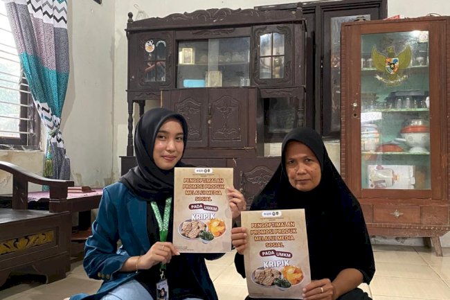 MAHASISWA UNDIP KKN 2023/2024  ADMINISTRASI BISNIS MELALUI SOCIAL MEDIA