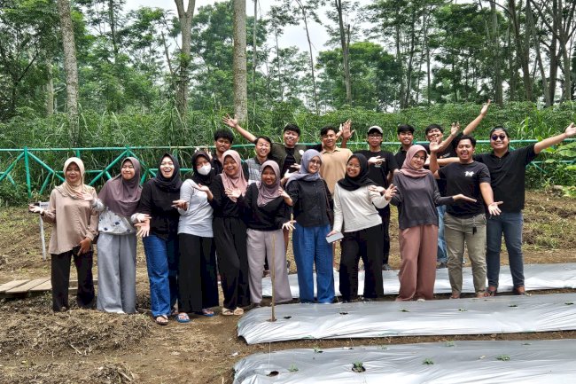 KKN UNS 56.2 DUKUNG PENINGKATAN EDUWISATA DI DESA MUNDU, KLATEN BERBASIS PERTANIAN ORGANIK