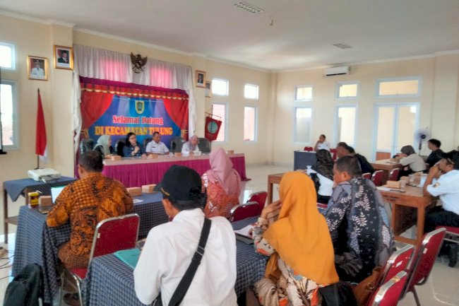 SOSALISASI DAN PEMBERKASAN PEMBUATAN AKTA KOPRASI DESA MERAH PUTIH