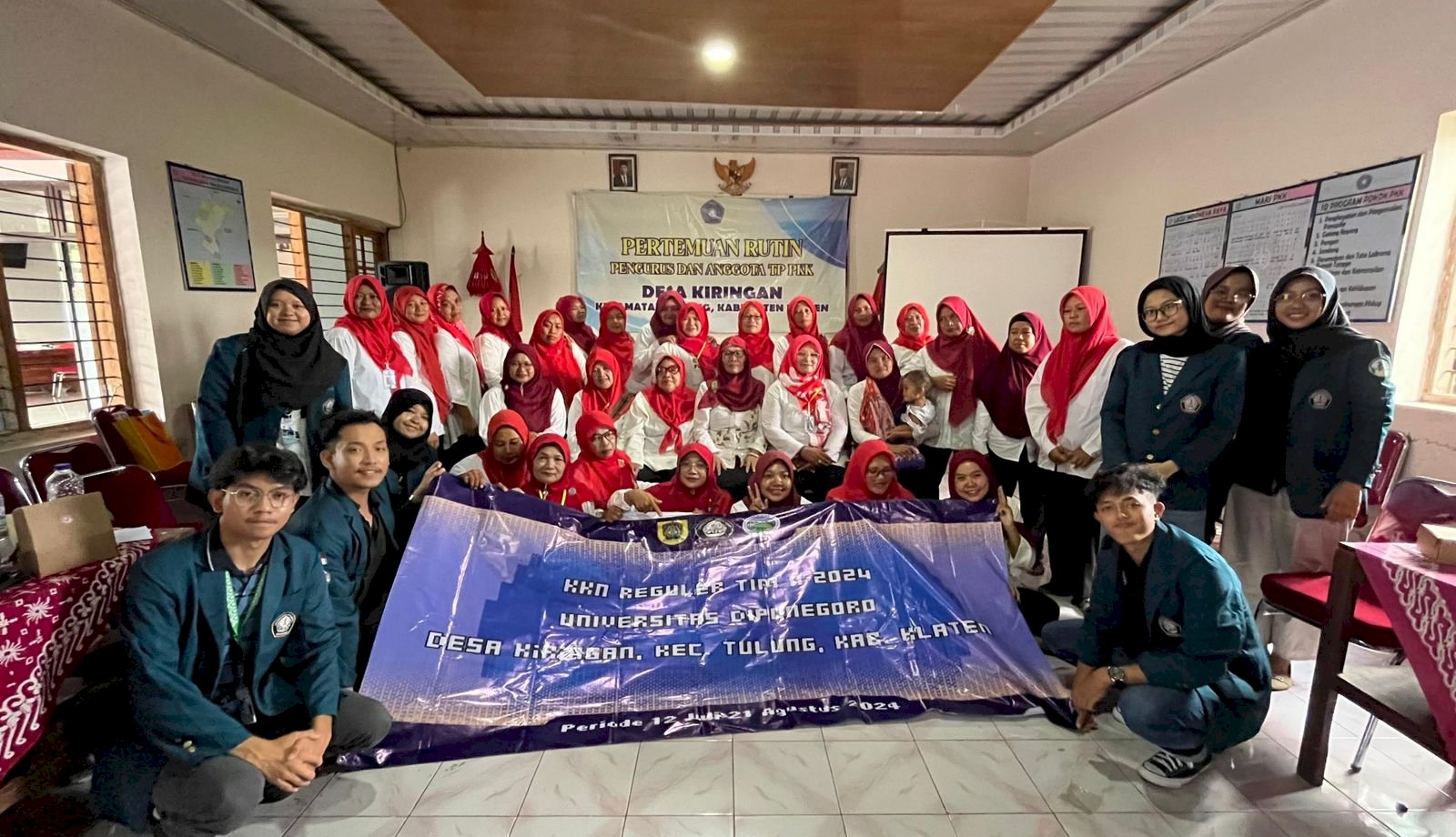 MAHASISWA UNDIP KKN 2023/2024 AJAK KELOLA SAMPAH DESA KIRINGAN