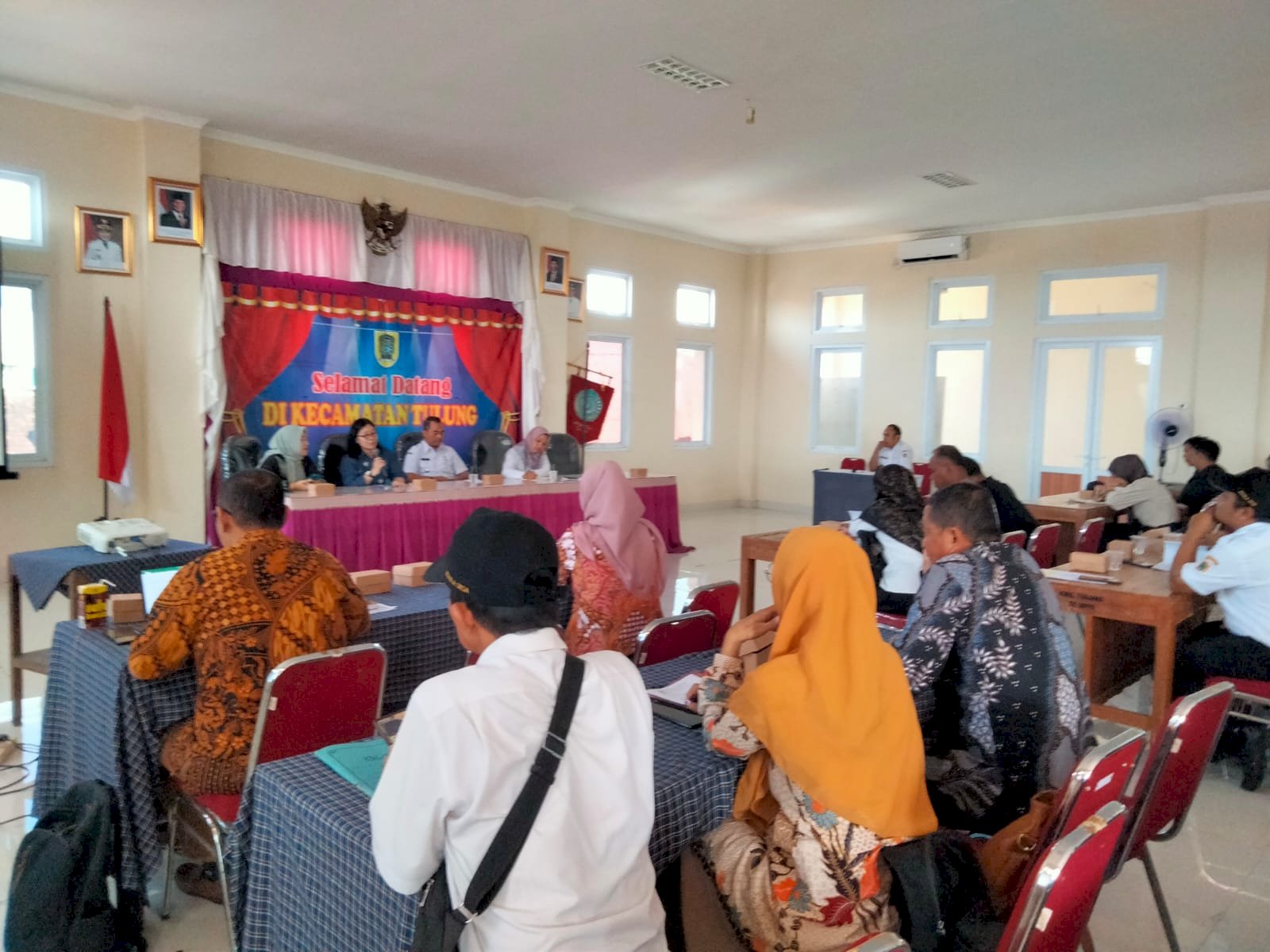 SOSALISASI DAN PEMBERKASAN PEMBUATAN AKTA KOPRASI DESA MERAH PUTIH