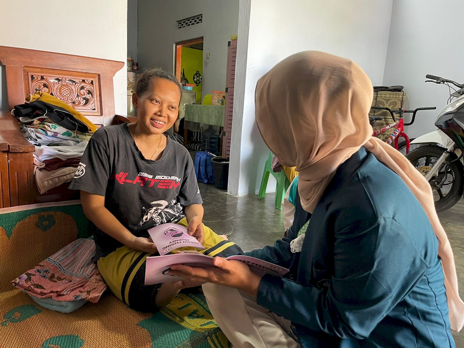 PENYULUHAN " BREASTFEEDING JOURNEY " OLEH MAHASISWA KKN UNDIP TIM II DESA MAJEGAN