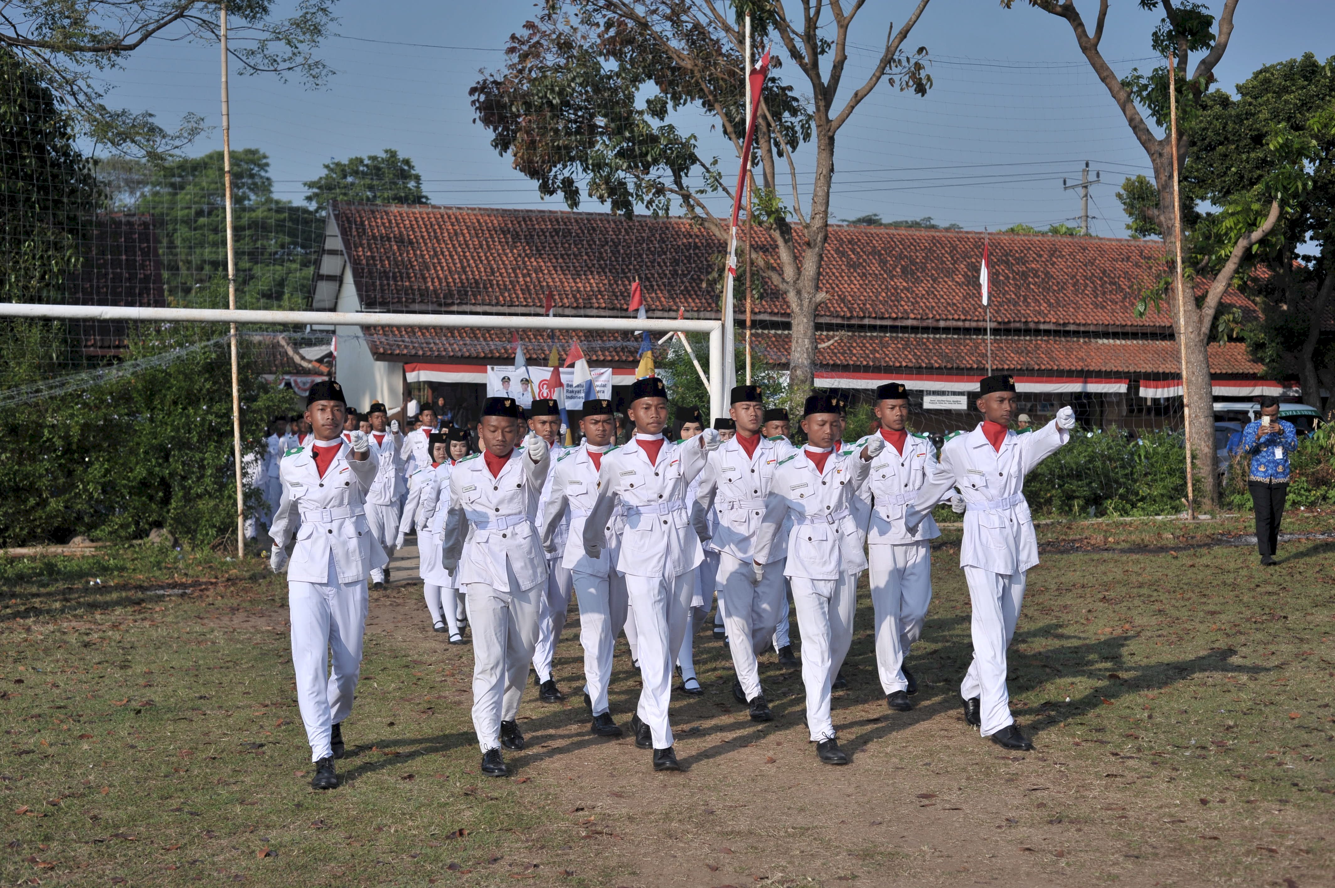 UPACARA BENDERA DETIK DETIK PERINGATAN HUT RI - KE 80 TINGKAT KECAMATAN TULUNG