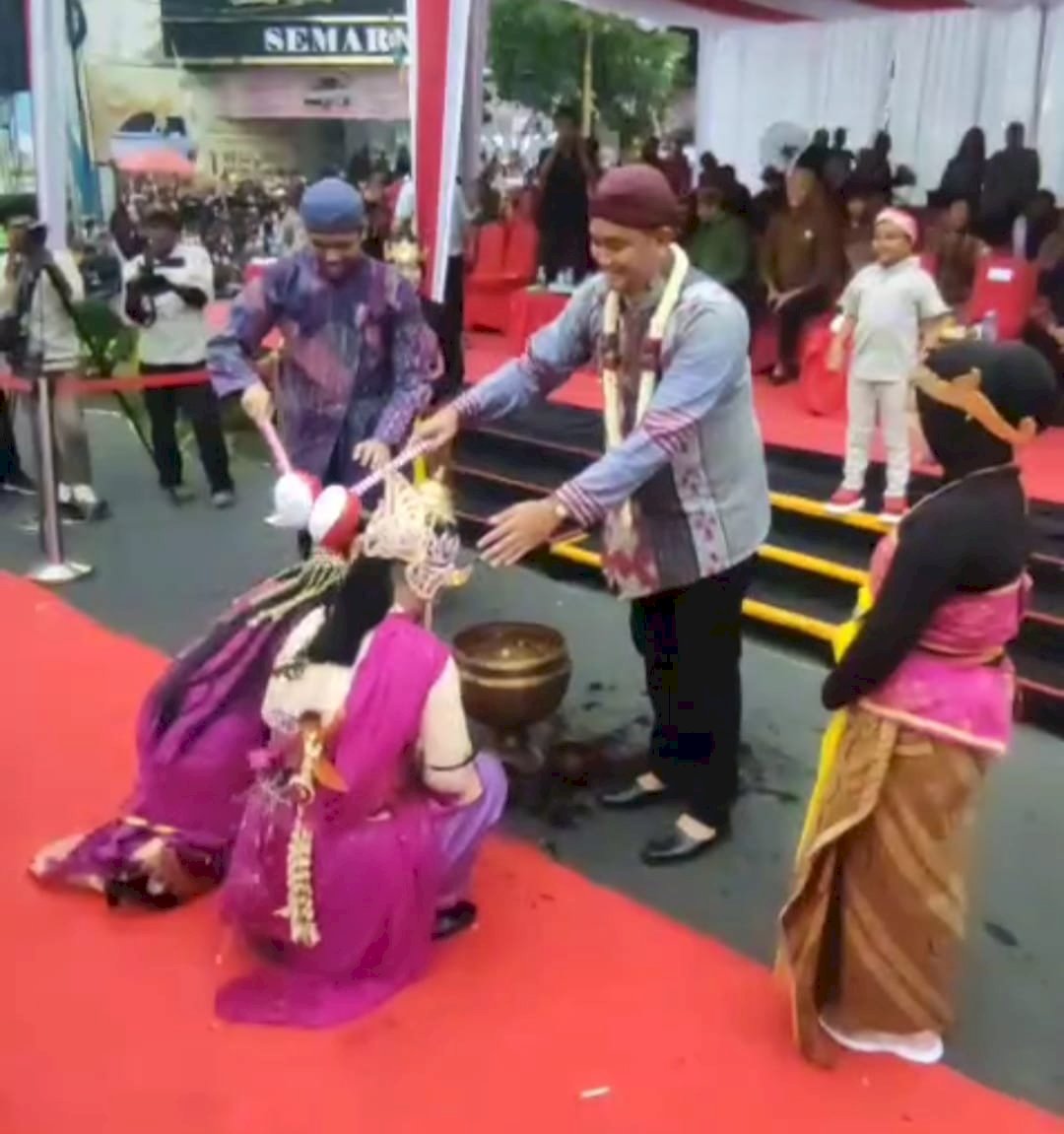 KARNAVAL BUDAYA KONTINGEN KECAMATAN TULUNG 