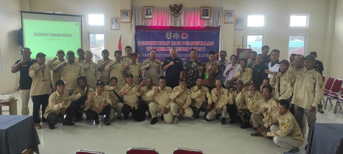PEMBEKALAN DAN PENGUKUHAN TIM REAKSI CEPAT ( TRC ) KECAMATAN TULUNG TAHUN 2025